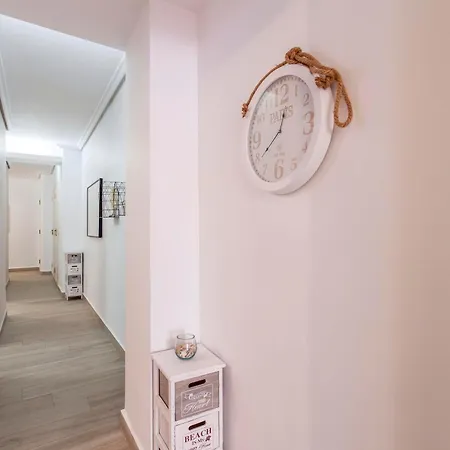 Апартаменты Flat 3 Bedroom In Extramurs *
