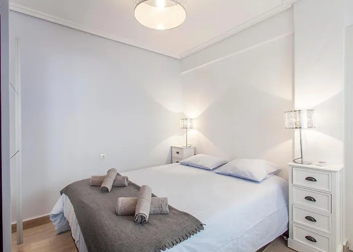 Flat 3 Bedroom In Extramurs Valenza