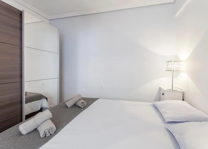Flat 3 Bedroom In Extramurs Valenza