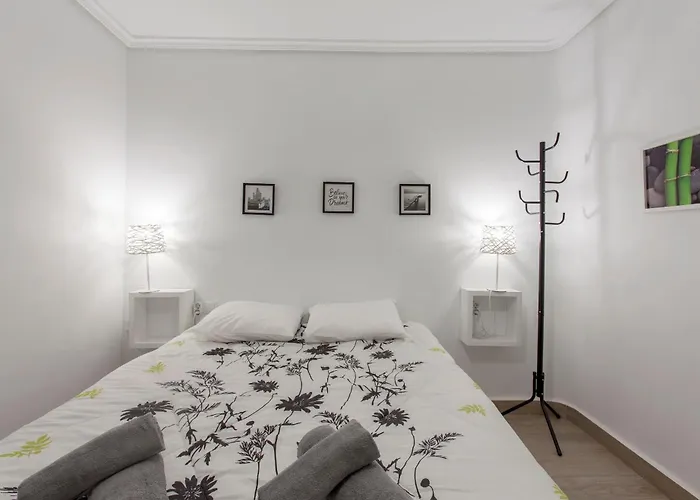 Flat 3 Bedroom In Extramurs Appartamento *