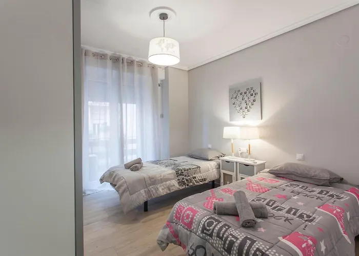 Flat 3 Bedroom In Extramurs Appartamento *